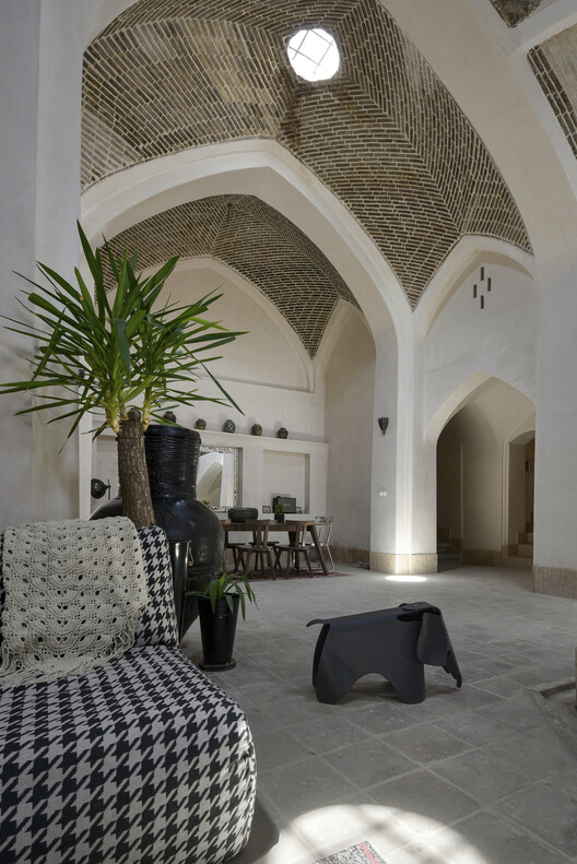 Casa histórica Azin / Ravagh Atelier - Fotografía interior